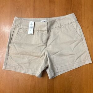 LOFT Outlet Women's Beige Shorts Size 0. NWT
